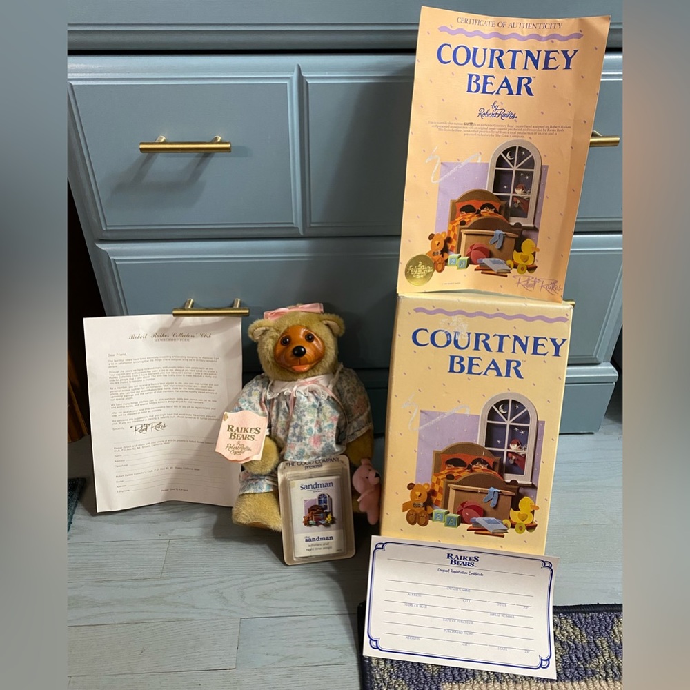 🧸ROBERT RAIKES COURTNEY BEAR🧸